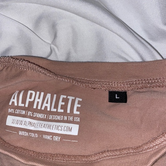 Cropped Alphalete tshirt - Picture 3 of 3